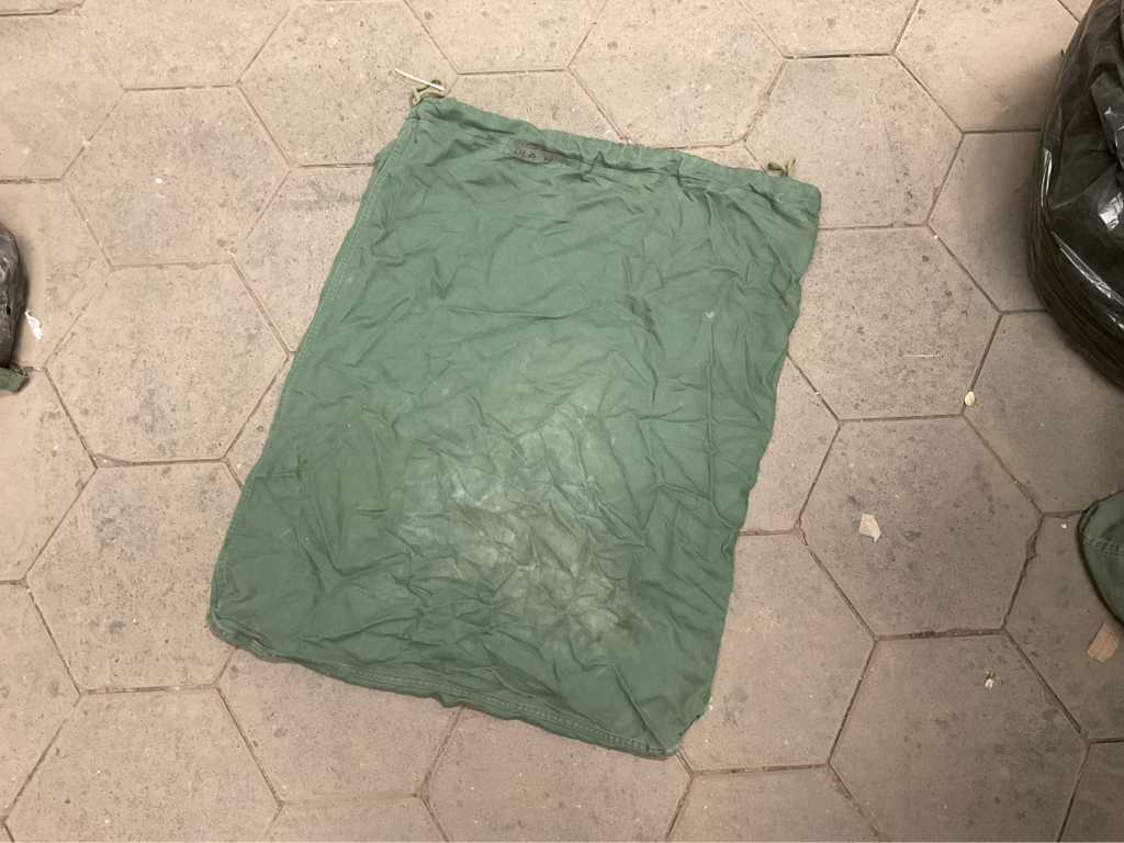 Barracks bag (491x)