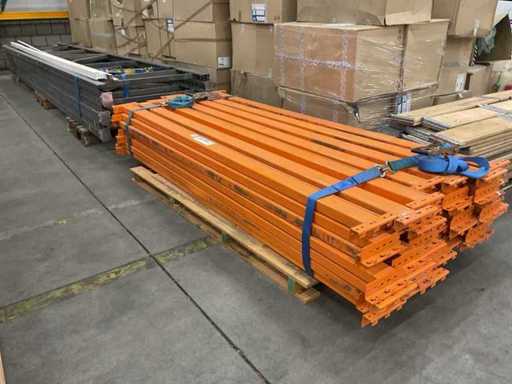 Partij palletstelling met legborden