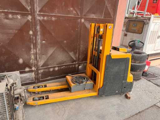 2015 - JUNGHEINRICH - EJD220 - Impilatore