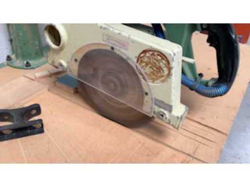 190afea8-8f04-4190-932c-d23051886329.mp4