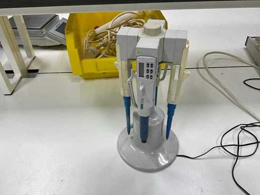 Pachetul de pipete electronice Biohit Proline