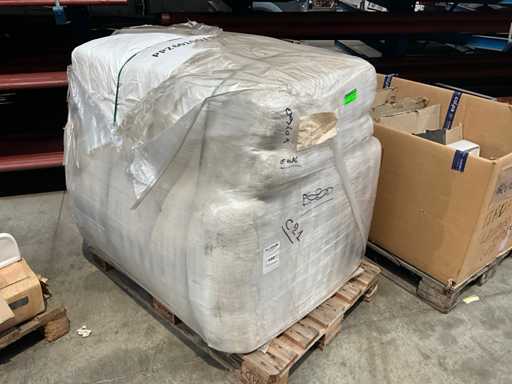 Large batch of woven plastic bags