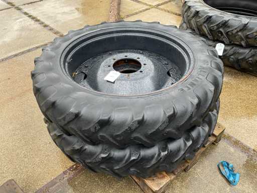 Roue de tracteur (2x)