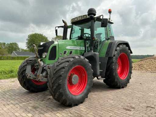 Trattore agricolo Fendt 718 a trazione integrale del 2008