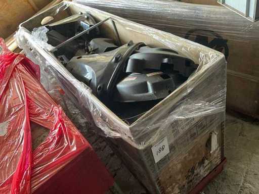 Miscellaneous parts - Lot of hoods - Outboard engine parts