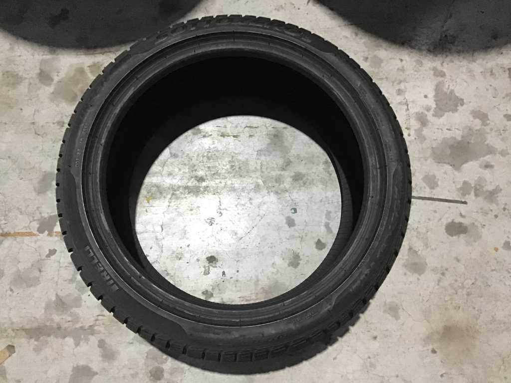 Pirelli Winter Tyres Car Tyre (4x)