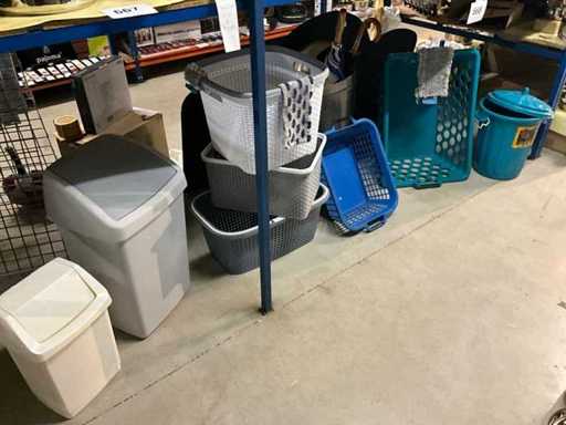 Coșuri de rufe și coșuri de gunoi (9x)