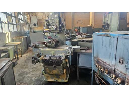 STANKOIMPORT Universelle Knie-Fräsmaschine