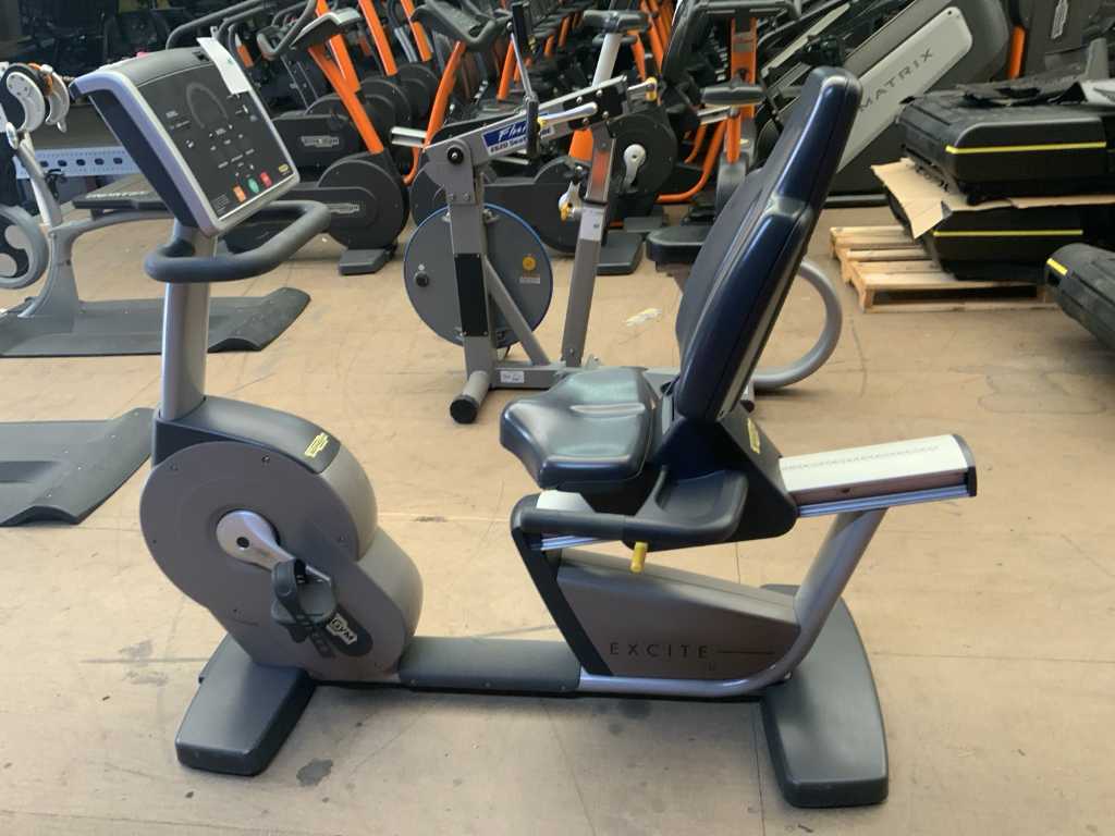 Technogym excită noul Recline 500 condus Home Trainer