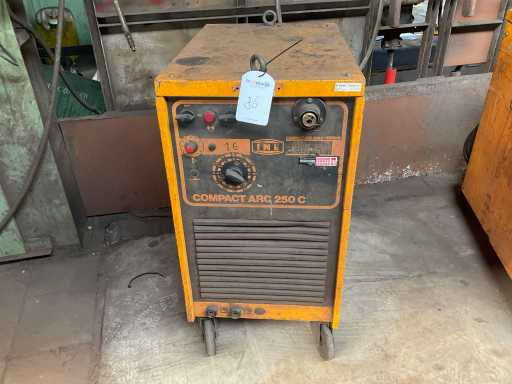 Poste à souder MIG INE Compact ARC 250C