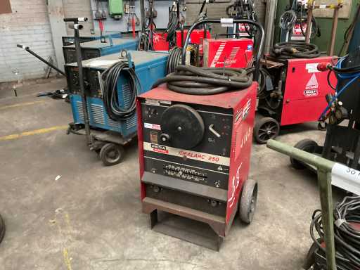 Machine à souder Lincoln Idealarc 250
