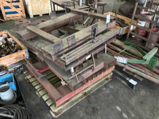 Semi-finished forklift body