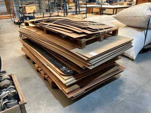 Partij diverse houten platen