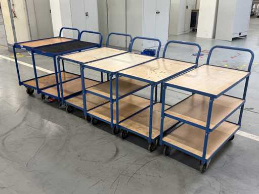   6 transport trolleys