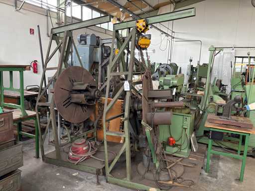   Lot of reels/lifting systems