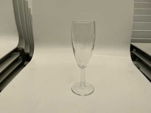 Lot champagne glasses