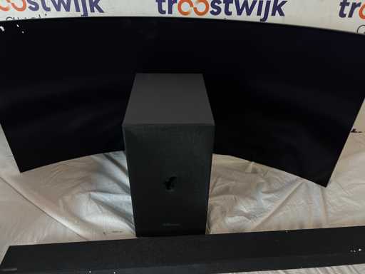 LG 45GX950A – Monitor de gaming OLED ultra-wide de 45 inch + Samsung HW-T420 – Bară de sunet cu subwoofer wireless