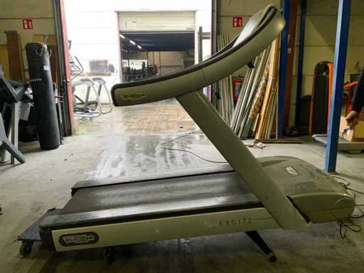 Technogym Excite Run jetzt 500 geführtes Laufband