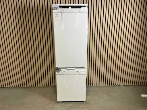 Atag KD86178DF Wbudowana lodówka i zamrażarka