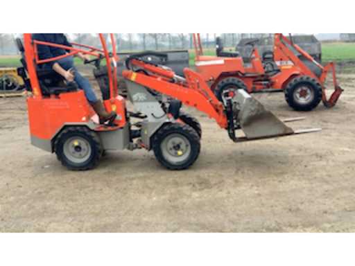 bd4eed2a-d14e-4312-bdc6-8e8da0e78b9c.mp4