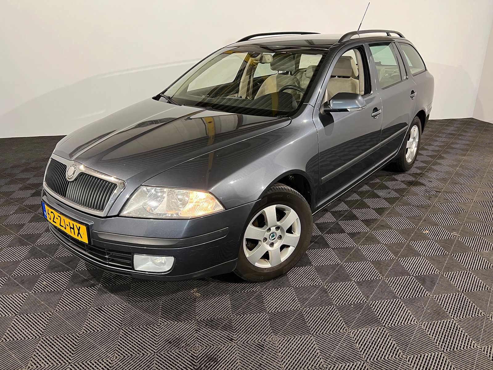 Skoda Octavia Combi 1.6 FSI Elegance, 62-ZJ-HX