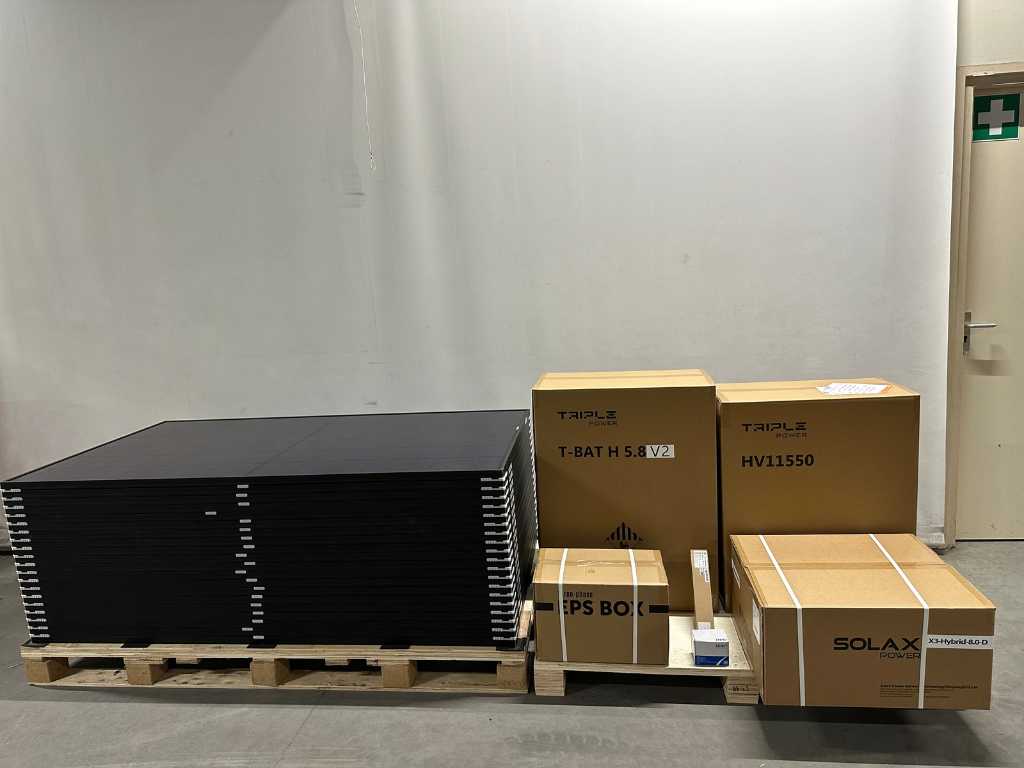 REC - REC 405AA FB - set van 20 full black zonnepanelen (405 wp) met Solax 8.0 hybride omvormer en Solax 5.8kWh Master Pack en Solax Batterij 5.8kWh Slave Unit