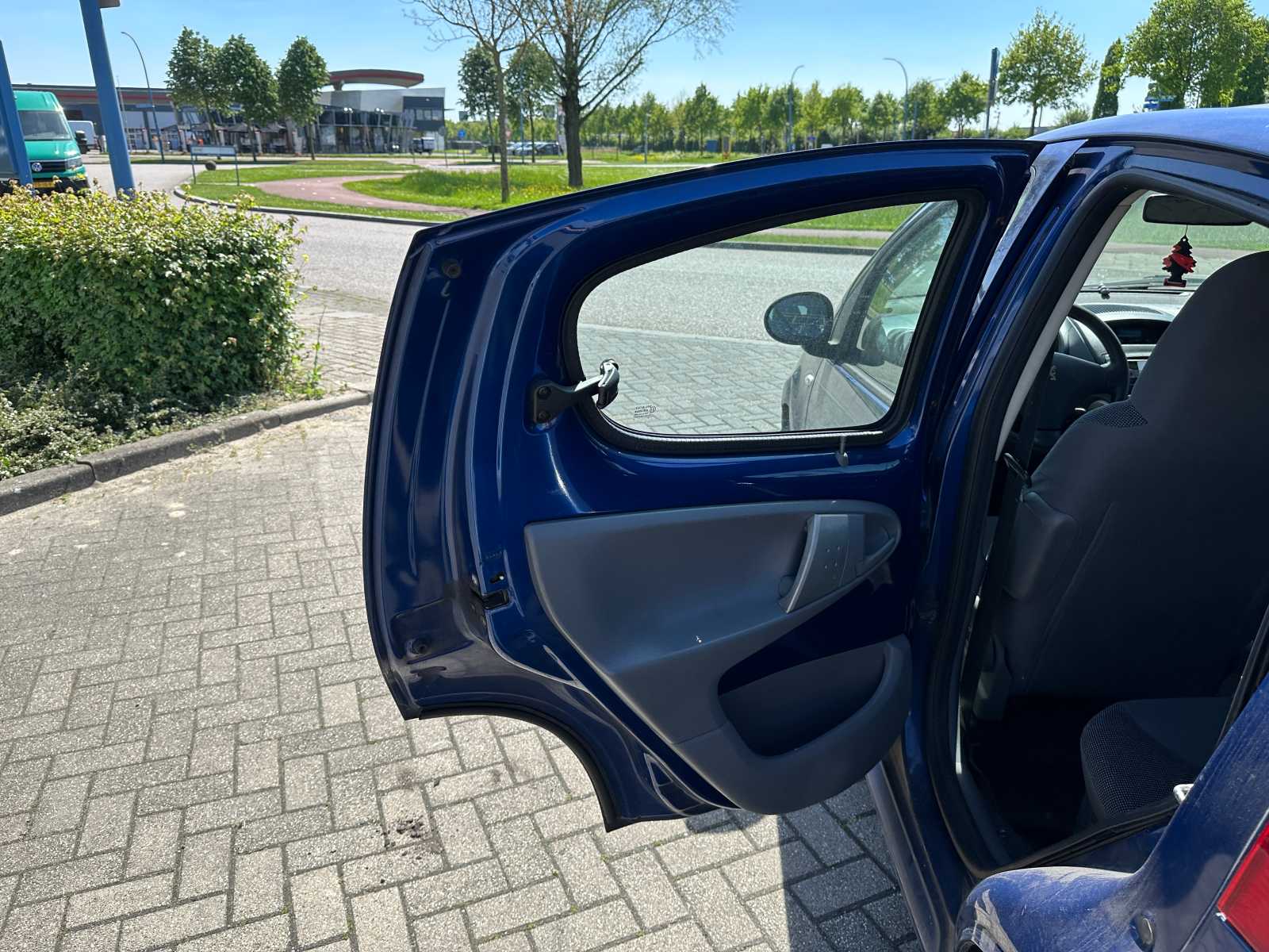 Peugeot 107 1.0-12V XR 68hp 2006, 1-SVR-93