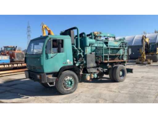 5ae8a2ef-41e7-486d-a63a-2db8c1633131.mp4