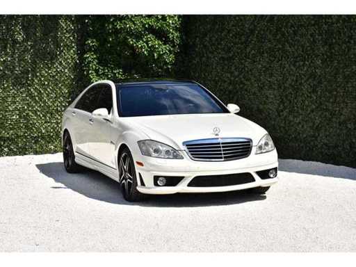 Mercedes-Benz - 2010 - W221 S63 AMG "Performance" Sedan 6,3L V8 - VAT Car 
