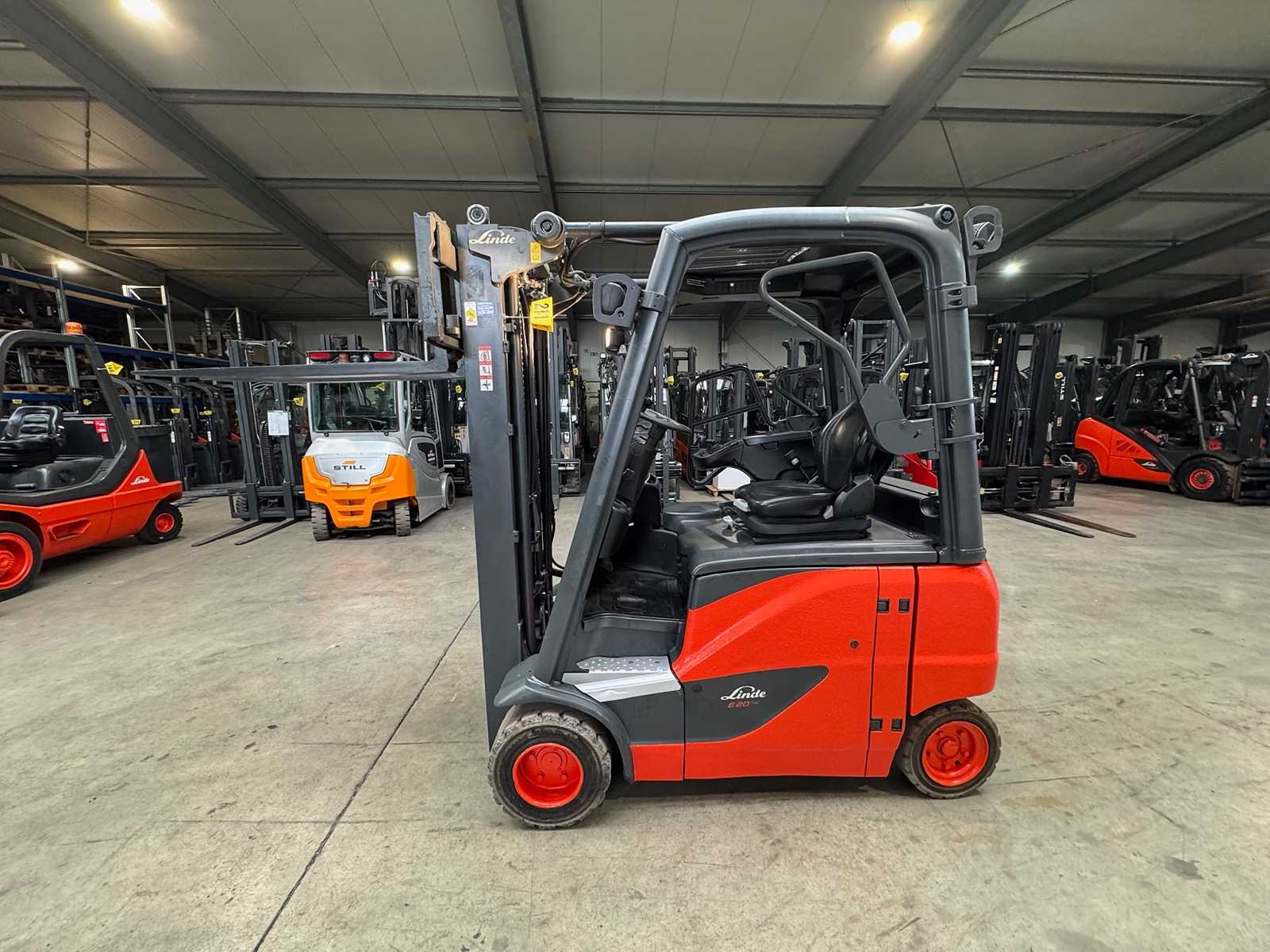 02/2021 Service + UVV 04/2027 Linde E20PH 2.000kg Triplex 462cm Electric Forklift Forklift 12.081 hours