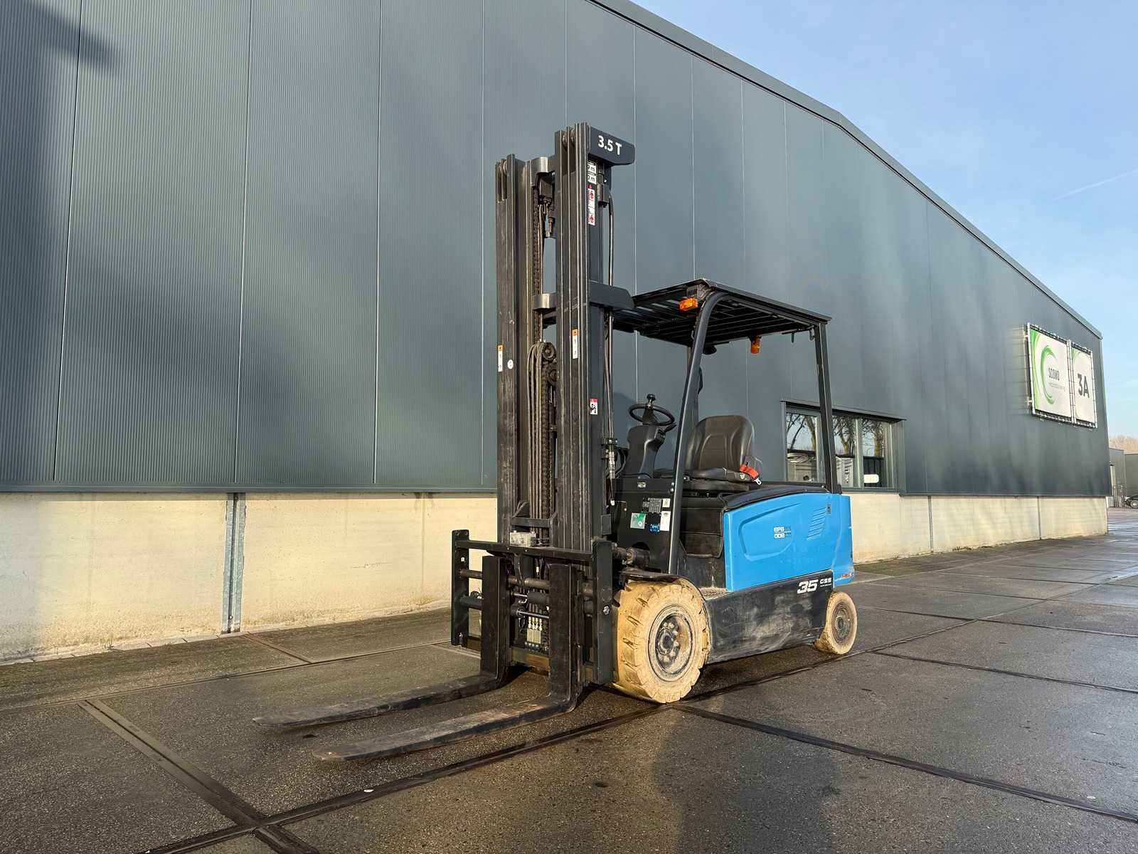 2021 DOOSAN B35X-7 Forklift