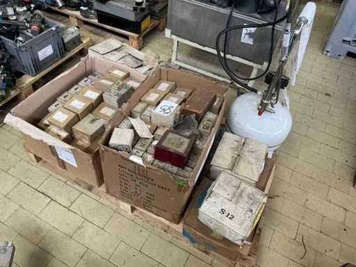 Stock di accessori,ricambi e giacenze di magazzino