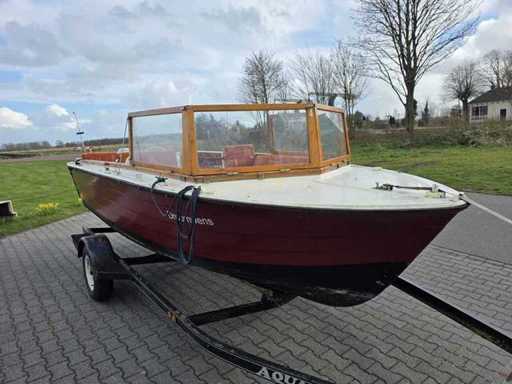 Sloop - Aquatrail Trailer - Sloop with trailer and Honda 20 hp 4-stroke outboard motor