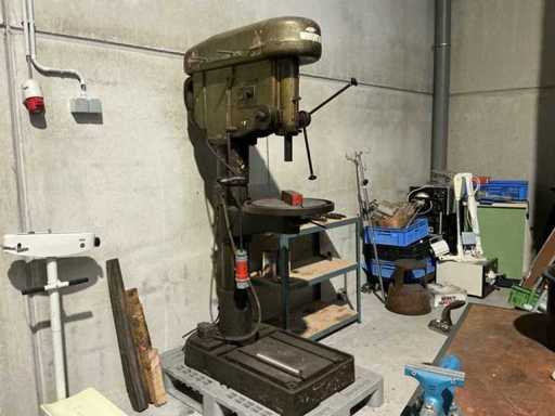Bridgeport Series I Round Ram Pillar Drilling Machine