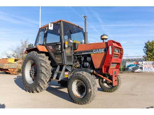 Case - International 1394 - 2-Wheel Drive Tractor