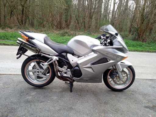 honda - vfr 800 - Motorfiets