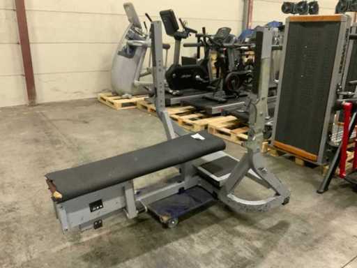 Technogym Pure olympische vlakke bank press Krachtstation