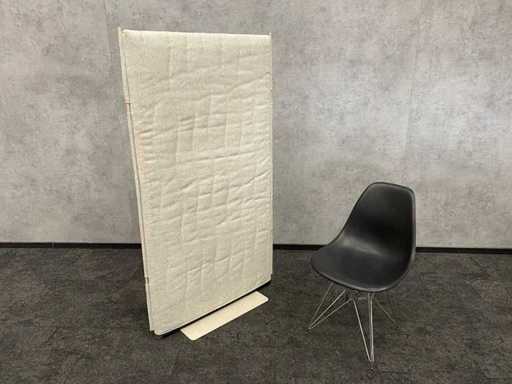 Acoustic partition wall with base - beige