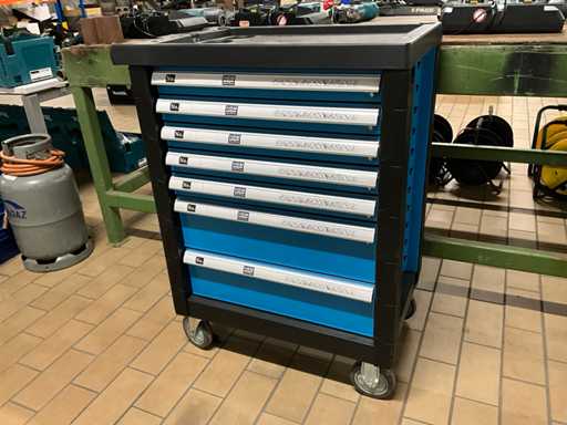 HBM Machines Werkzeugwagen mit Inhalten