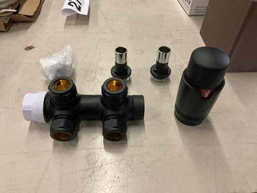 Thermostatic radiator connection block angled matte black