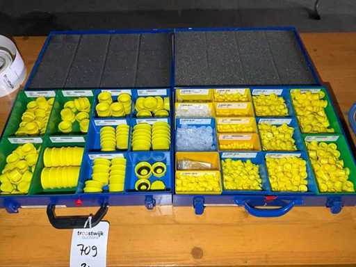 Assortment case with contents (2x)