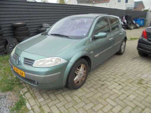 Renault - 2004 - Mégane - 1,6-16V Priv.Luxe - 31-NS-VR