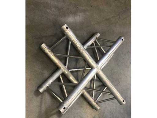 3x PROTRUSS T31 CROSS