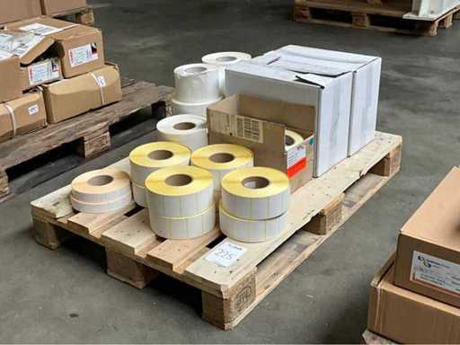 Verschiedene Etiketten / Etiketten auf Rollen