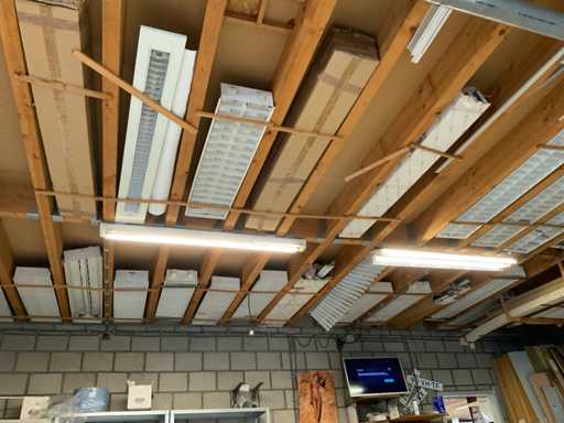 Série de lampes et luminaires