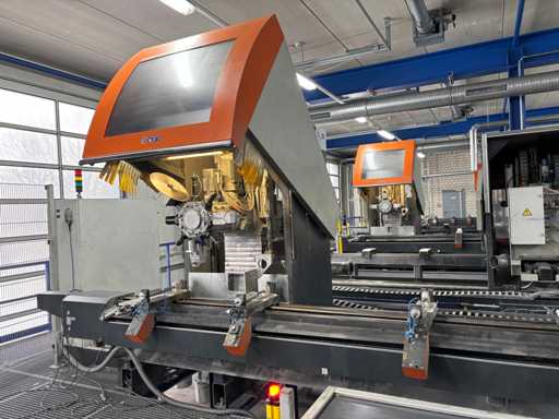ELUMATEC SBZ 131 CNC Stabbearbeitungszentrum 3-Achs