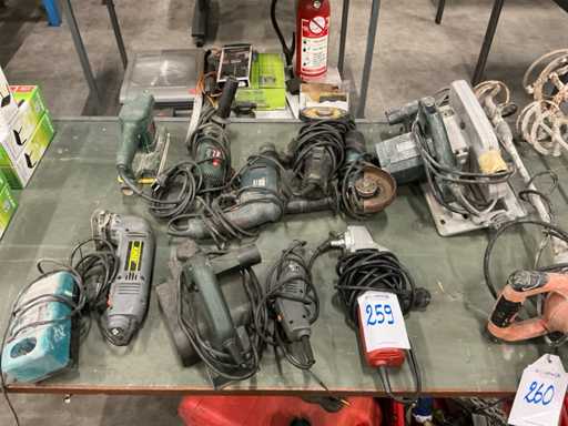 Unelte electrice de mân? (9x)