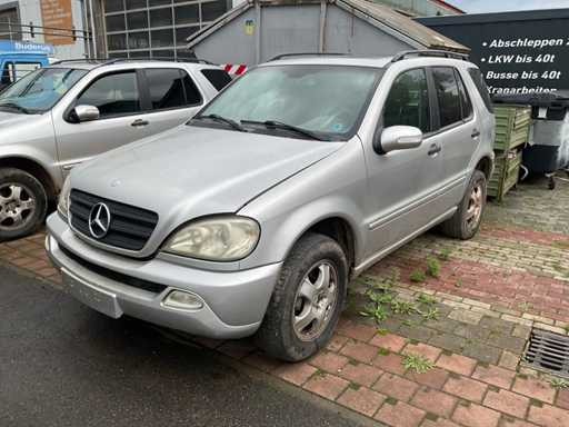 Mercedes-Benz ML 270 CDI SÜV uit 2003