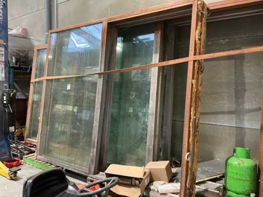 Finestra scorrevole in legno recuperata