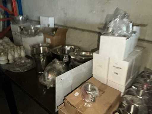 Lotto di vari prodotti per la cucina in acciaio inox